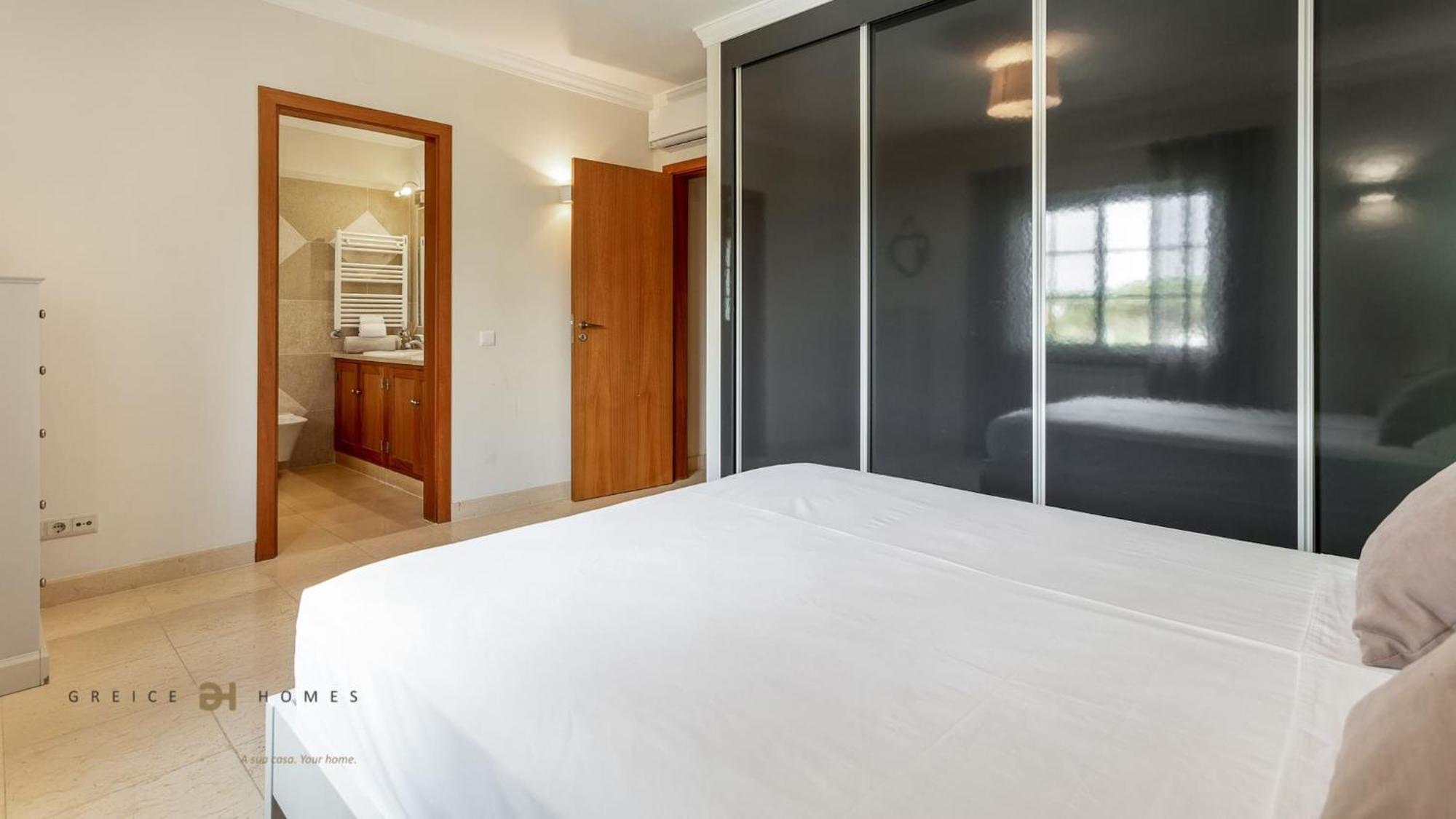 Luxuosa Moradia V5 Em Quarteira - Greice Homes المظهر الخارجي الصورة